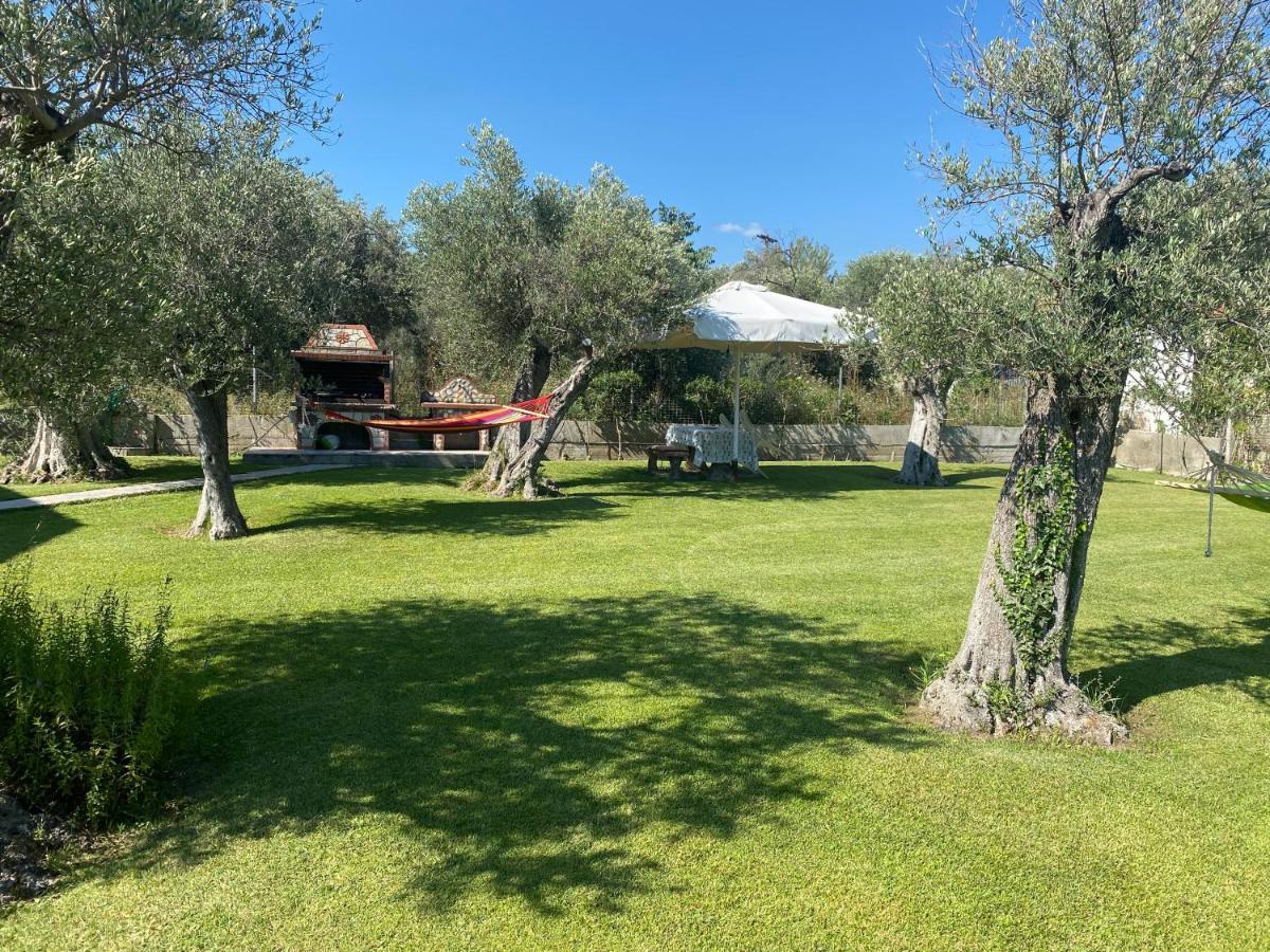 Terry'S Villa มากรี ภายนอก รูปภาพ